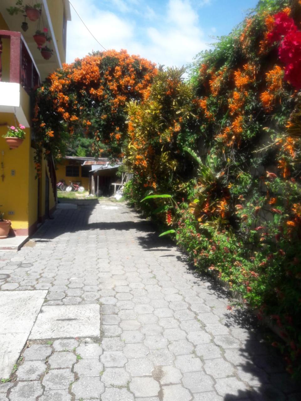 Hotel Sueno Real Panajachel Εξωτερικό φωτογραφία